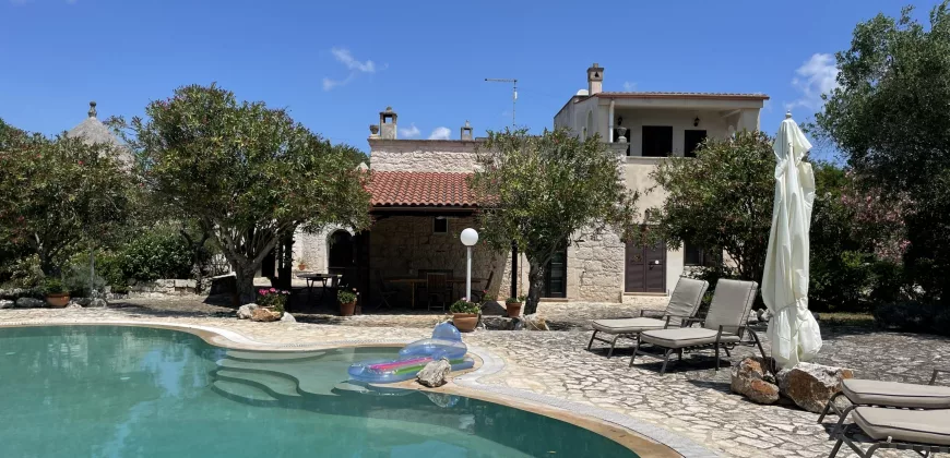 5 Bedroom Villa with Trullo for Sale