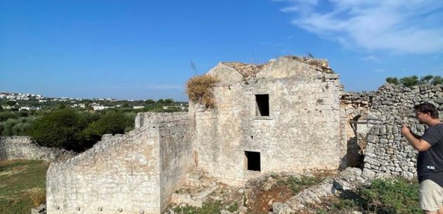 9 room exclusive farmhouse for sale in Ceglie Messapica, Italy