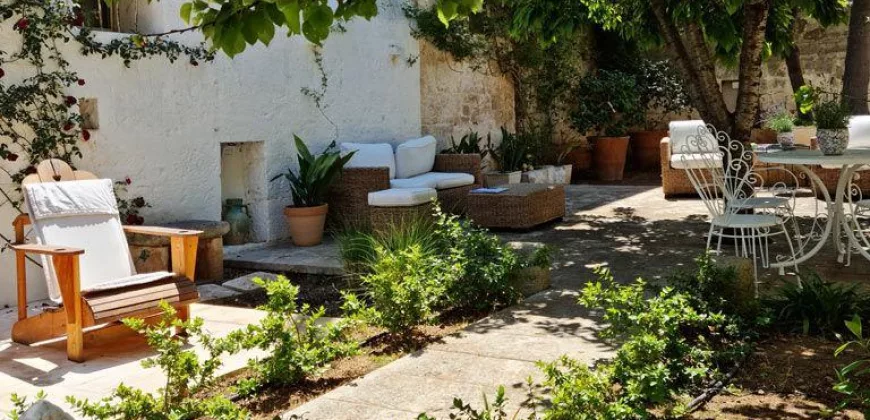 Palazzo for Sale, Ostuni