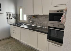 Fully equipped kitchen in seaside property Specciolla Apulia